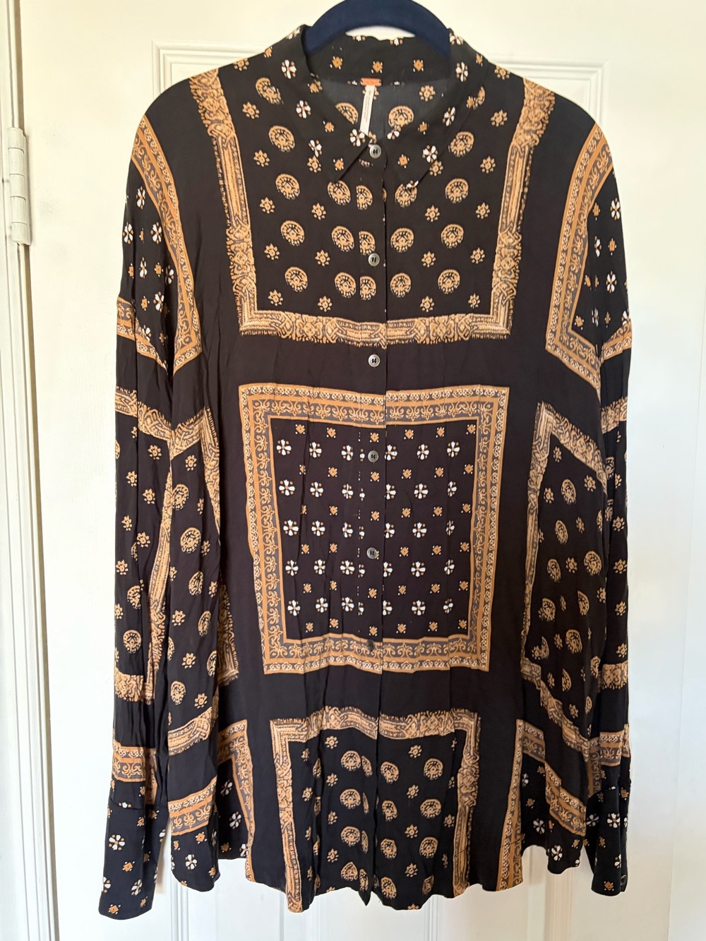 Free People Little Secrets Scarf Print Shirt (Days Of Our Lives) Size M - Picture 3 of 7